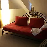 Bed & Breakfast Chambres Touristiques La Cour Des Hotes 3*