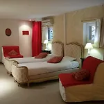 Chambres Touristiques La Cour Des Hotes Obernai