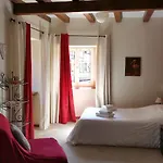 Bed & Breakfast Chambres Touristiques La Cour Des Hotes