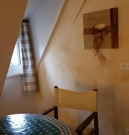 Chambres Touristiques La Cour Des Hotes 3*