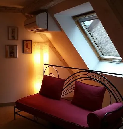 Touristiques La Cour Des Hotes オベルネ