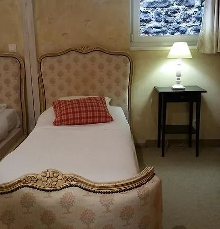 ベッド・アンド・ブレックファスト Touristiques La Cour Des Hotes