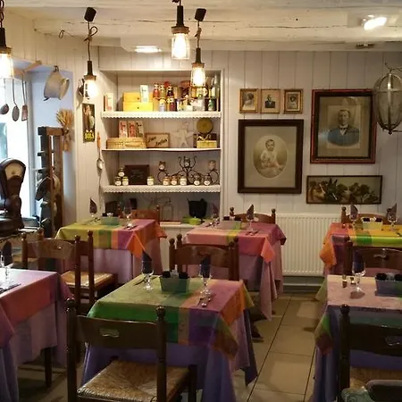 Touristiques La Cour Des Hotes * Obernai