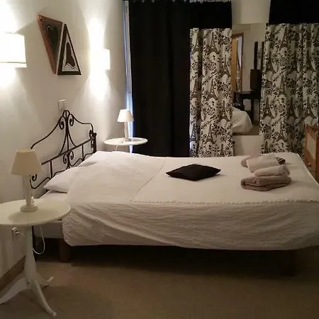 Bed & Breakfast Chambres Touristiques La Cour Des Hotes