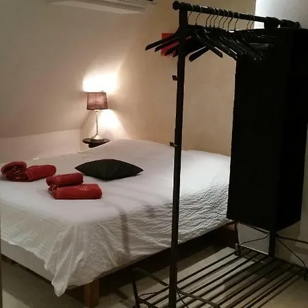 Touristiques La Cour Des Hotes 3* Оберне