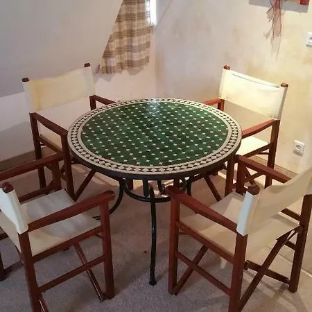 Chambres Touristiques La Cour Des Hotes 3*