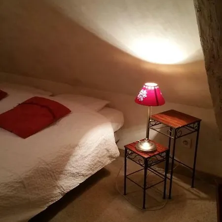 Touristiques La Cour Des Hotes ベッド・アンド・ブレックファスト 3*