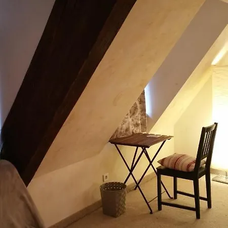 Touristiques La Cour Des Hôtes Alojamento de Acomodação e Pequeno-almoço Obernai