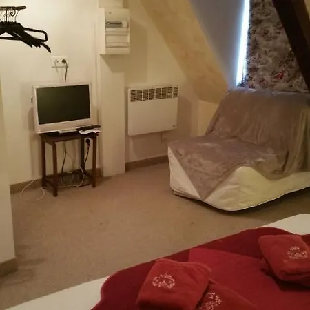 Chambres Touristiques La Cour Des Hotes