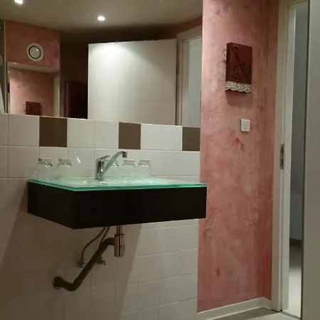 Bed & Breakfast Chambres Touristiques La Cour Des Hotes